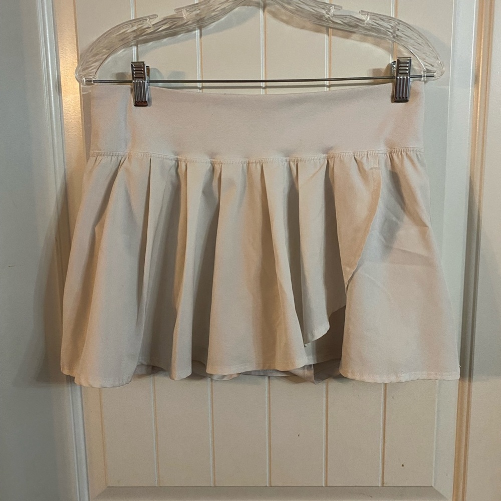 JoyLab Cream Pleated Skater Mini Skorts